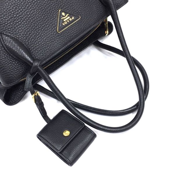 Prada Triangular Plate Black GD Metal Fittings Shoulder Bag - Picture 5 of 9